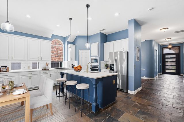 2331 Falcon Point Drive, Frisco, TX 75033