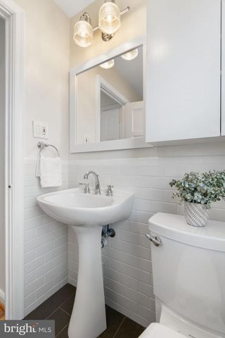 6021 WILLIAMSBURG RD, Alexandria, VA 22303