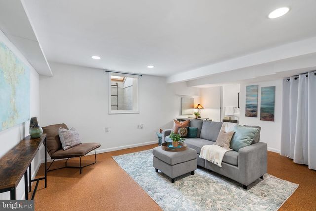 6021 WILLIAMSBURG RD, Alexandria, VA 22303