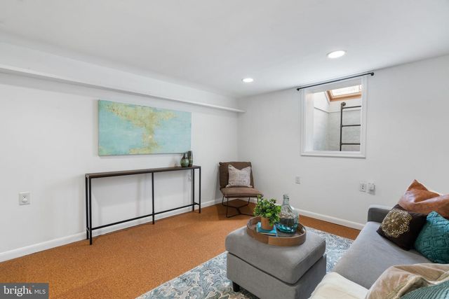 6021 WILLIAMSBURG RD, Alexandria, VA 22303