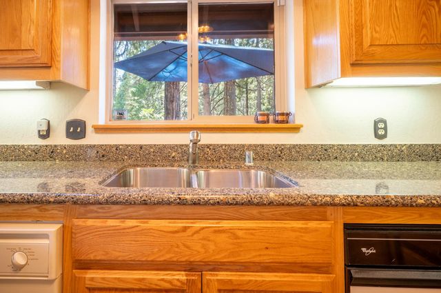777 Sierra Pkwy, Camp Connell, CA 95223