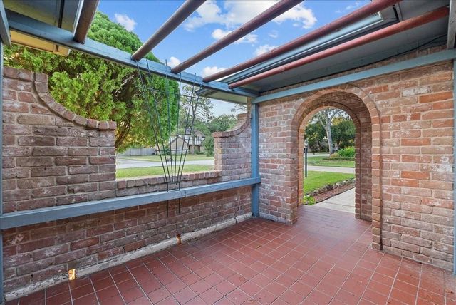 3727 Rau Drive, Dickinson, TX 77539