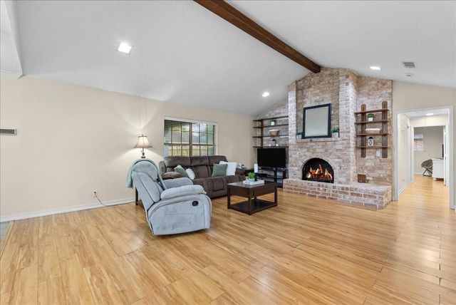 3727 Rau Drive, Dickinson, TX 77539