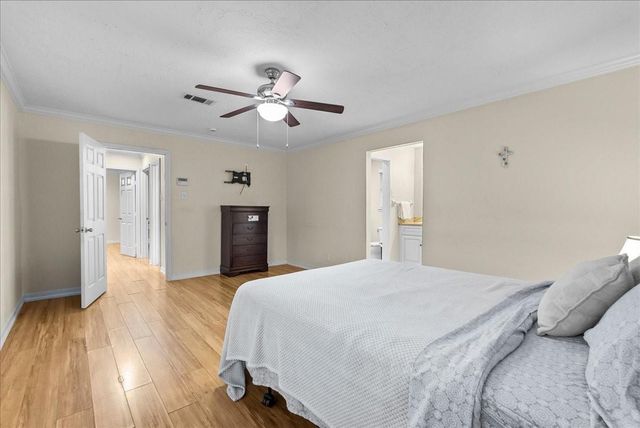 3727 Rau Drive, Dickinson, TX 77539