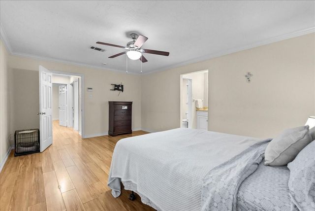 3727 Rau Drive, Dickinson, TX 77539