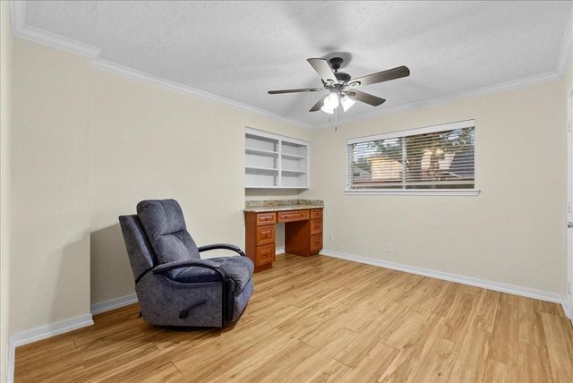 3727 Rau Drive, Dickinson, TX 77539