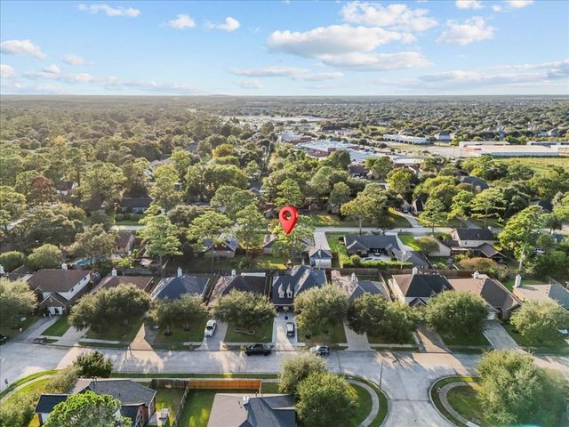 3727 Rau Drive, Dickinson, TX 77539