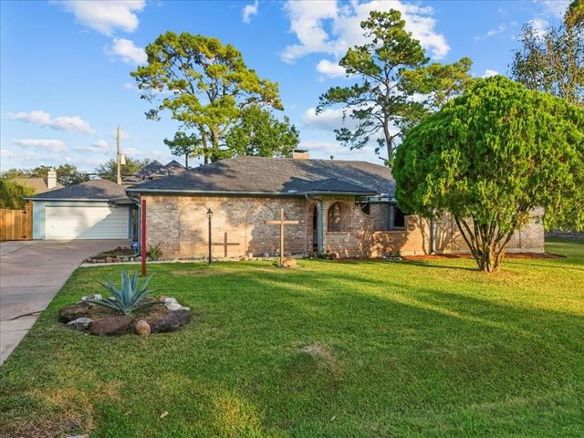 3727 Rau Drive, Dickinson, TX 77539