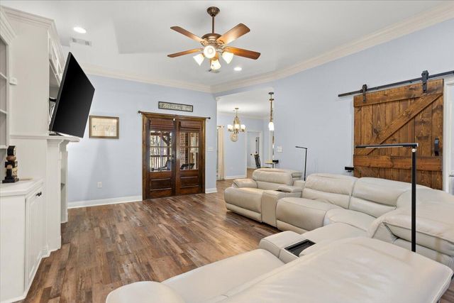 14 E Donnington Ct., Hattiesburg, MS 39402