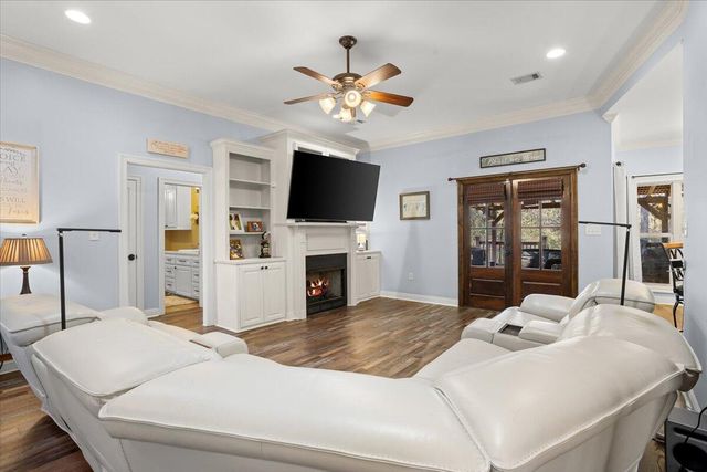 14 E Donnington Ct., Hattiesburg, MS 39402