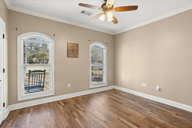 14 E Donnington Ct., Hattiesburg, MS 39402