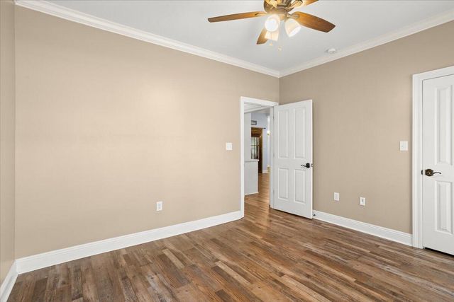 14 E Donnington Ct., Hattiesburg, MS 39402