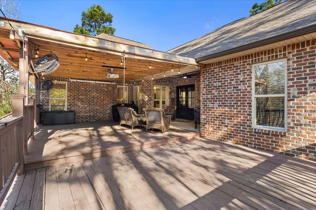 14 E Donnington Ct., Hattiesburg, MS 39402