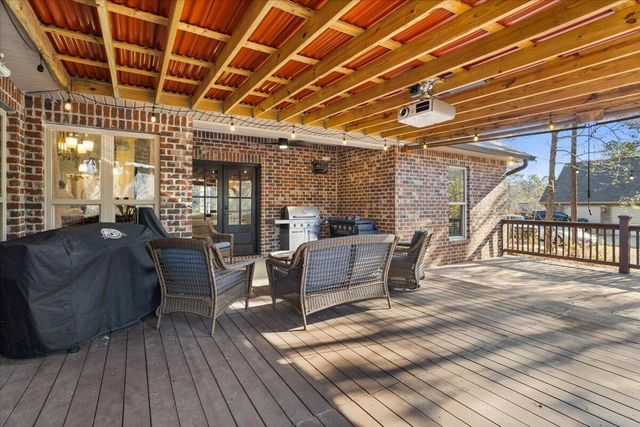 14 E Donnington Ct., Hattiesburg, MS 39402