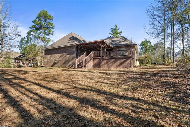 14 E Donnington Ct., Hattiesburg, MS 39402