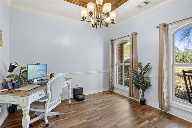 14 E Donnington Ct., Hattiesburg, MS 39402