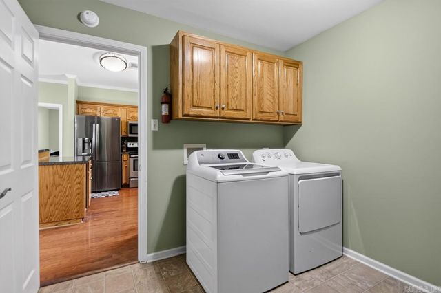 6618 Foxrun East End Dr, Mabelvale, AR 72103