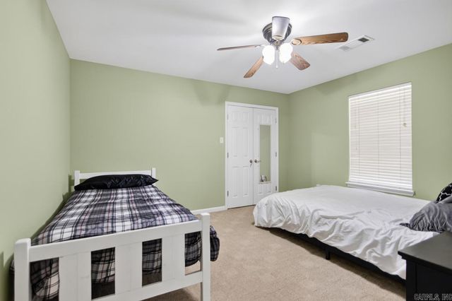 6618 Foxrun East End Dr, Mabelvale, AR 72103
