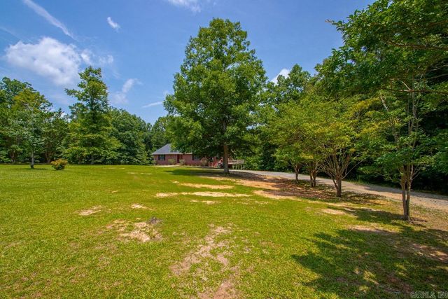 6618 Foxrun East End Dr, Mabelvale, AR 72103