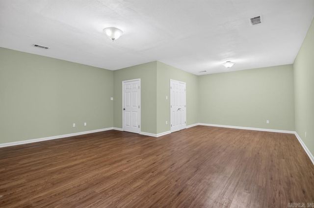6618 Foxrun East End Dr, Mabelvale, AR 72103