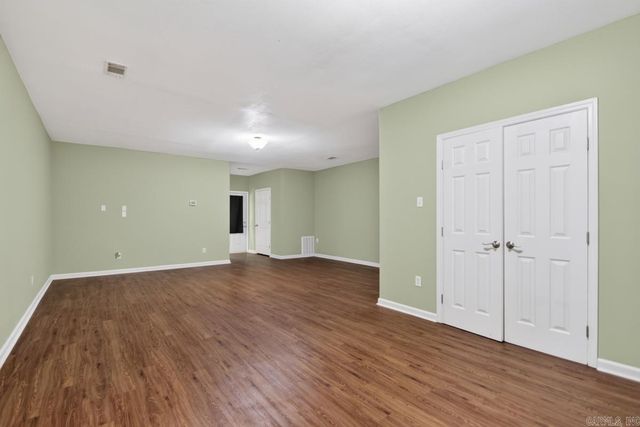 6618 Foxrun East End Dr, Mabelvale, AR 72103
