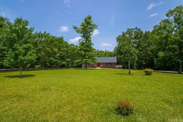 6618 Foxrun East End Dr, Mabelvale, AR 72103