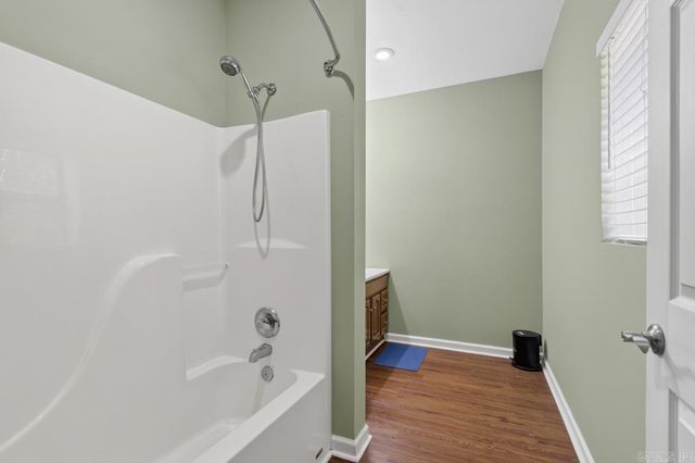6618 Foxrun East End Dr, Mabelvale, AR 72103