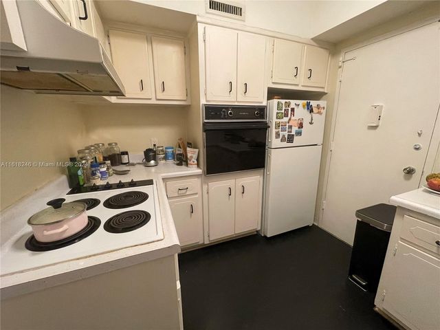 3505 S Ocean Dr 310, Hollywood, FL 33019