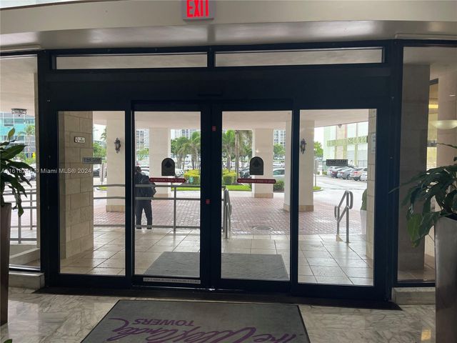 3505 S Ocean Dr 310, Hollywood, FL 33019