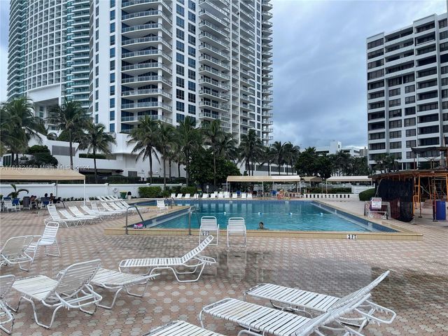 3505 S Ocean Dr 310, Hollywood, FL 33019
