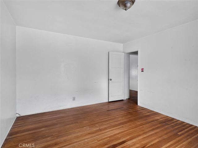 225 W Center Street, Ventura, CA 93001