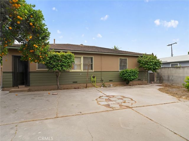 225 W Center Street, Ventura, CA 93001