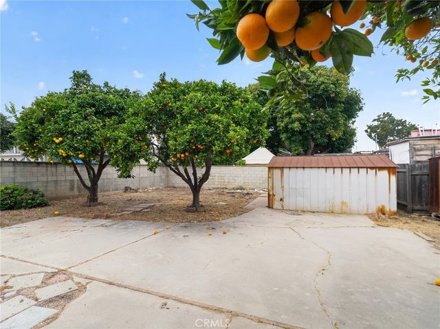 225 W Center Street, Ventura, CA 93001