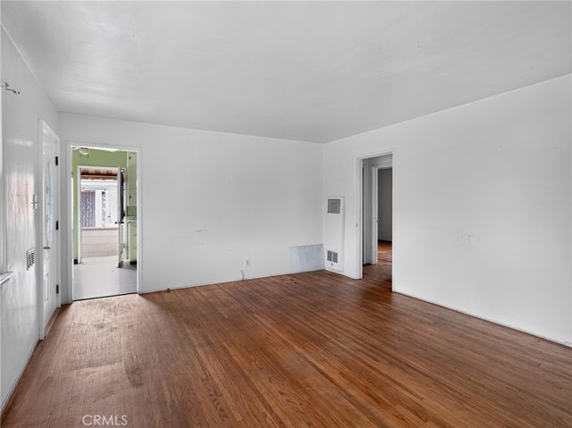 225 W Center Street, Ventura, CA 93001