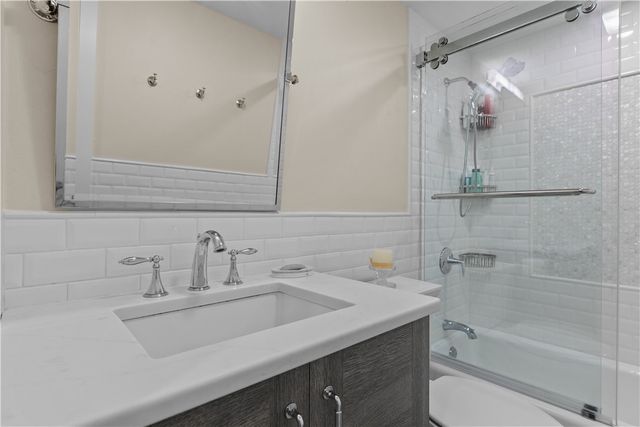 364 Bellevue Avenue D7, Newport, RI 02840
