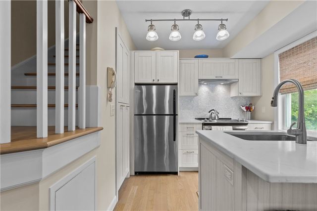 364 Bellevue Avenue D7, Newport, RI 02840