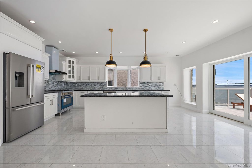 4 Angelas Place 1, Bronx, NY 10465 — photo 4