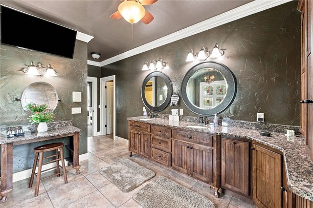 905 NW Provence Place, Bentonville, AR 72712
