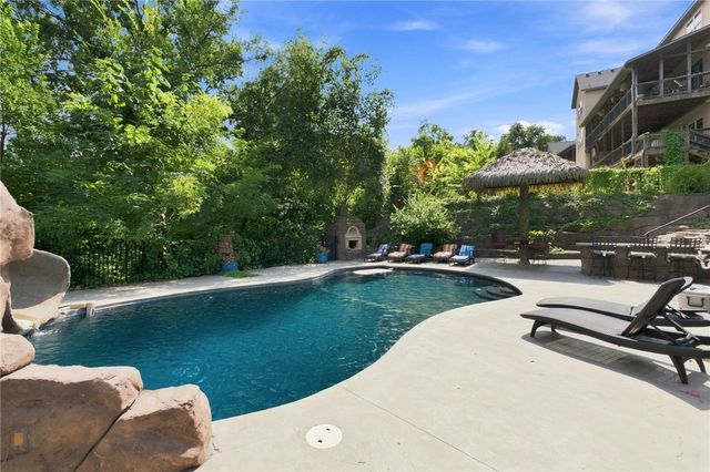 905 NW Provence Place, Bentonville, AR 72712