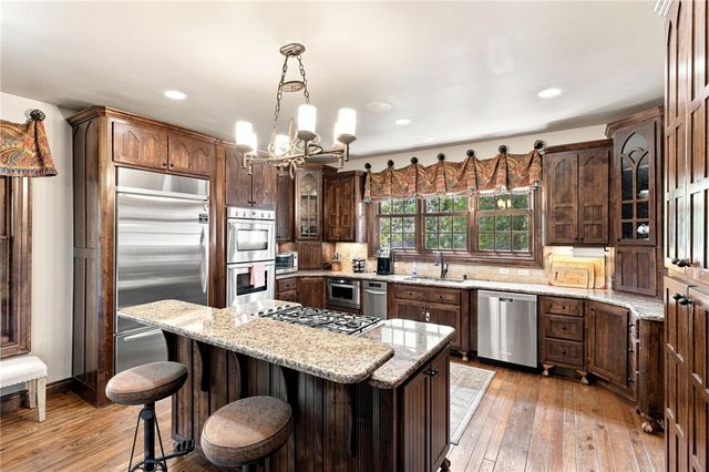 905 NW Provence Place, Bentonville, AR 72712