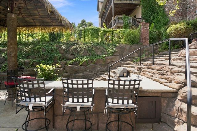 905 NW Provence Place, Bentonville, AR 72712