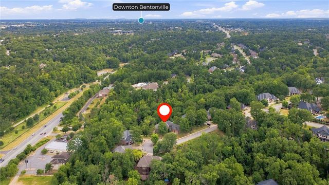 905 NW Provence Place, Bentonville, AR 72712