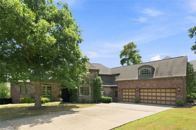 905 NW Provence Place, Bentonville, AR 72712