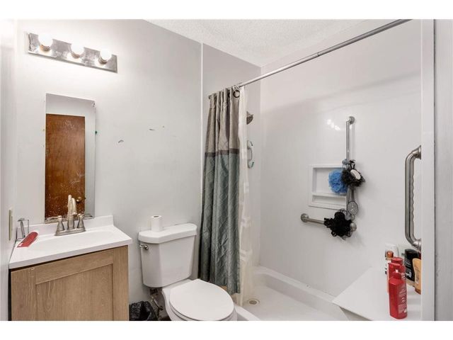 3201 3rd Avenue S, Minneapolis, MN 55408