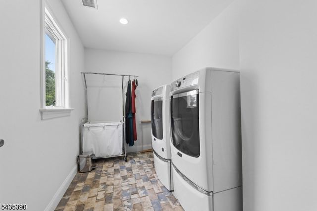 1271 Alicia Ave, Teaneck Twp., NJ 07666
