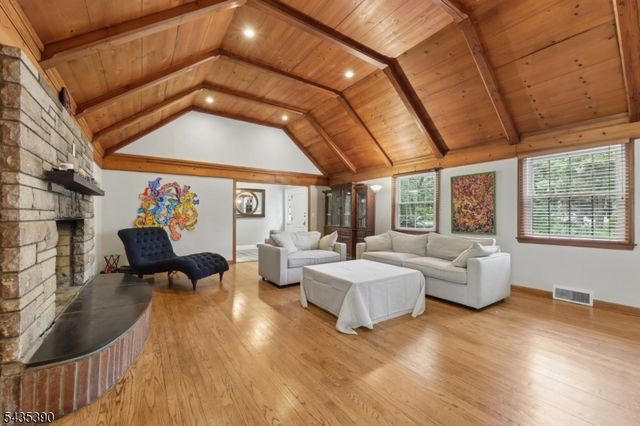 1271 Alicia Ave, Teaneck Twp., NJ 07666