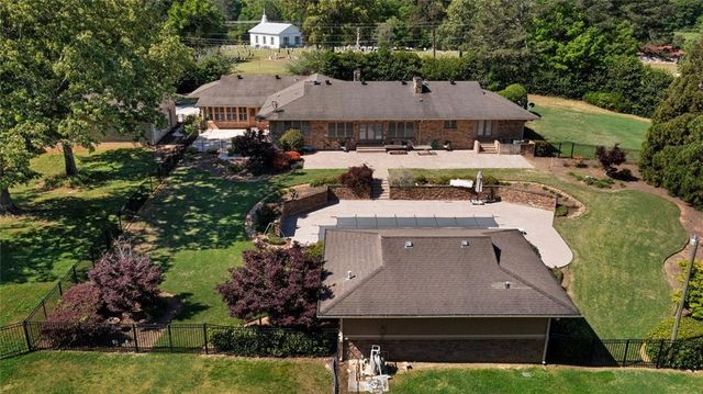 1132 Euharlee Road, Kingston, GA 30145