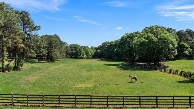 1132 Euharlee Road, Kingston, GA 30145