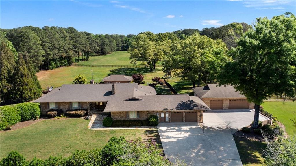 1132 Euharlee Road, Kingston, GA 30145