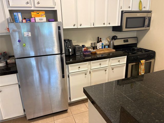 304 E 33rd ST 9, Austin, TX 78705
